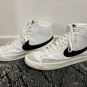 Nike Men’s Blazers Mid ‘77 Vintage